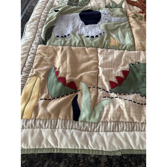 Kidsline Zanzibar Safari-Themed Baby Quilt w/2 Matching window valances - Picture 6 of 16